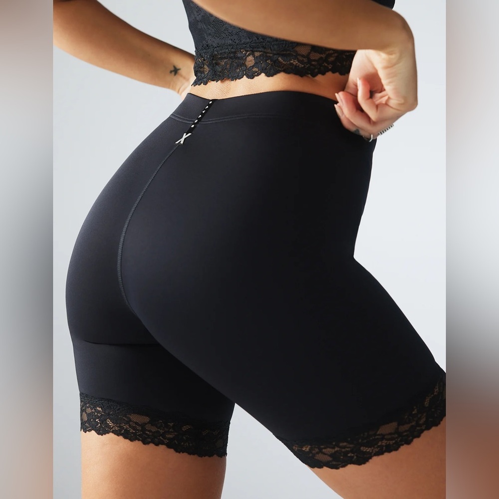 Savage X Fenty lace biker shorts